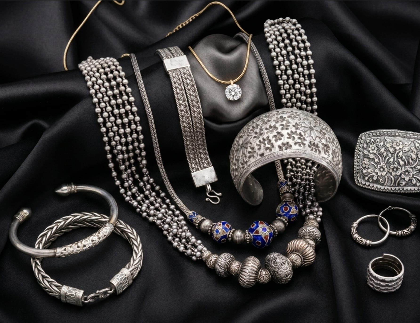 Featured silver jewelry
